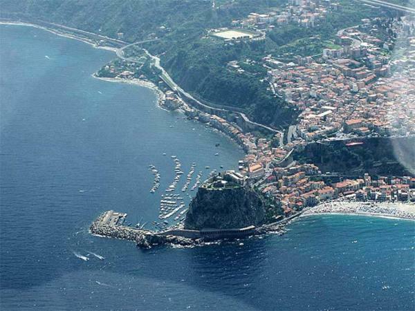 الشقق الفندقية زامبرونيفي  Residenza Marinella المظهر الخارجي الصورة