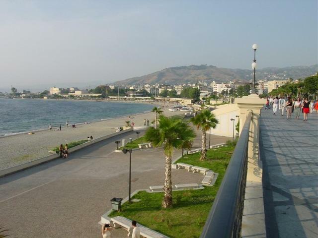 الشقق الفندقية زامبرونيفي  Residenza Marinella المظهر الخارجي الصورة